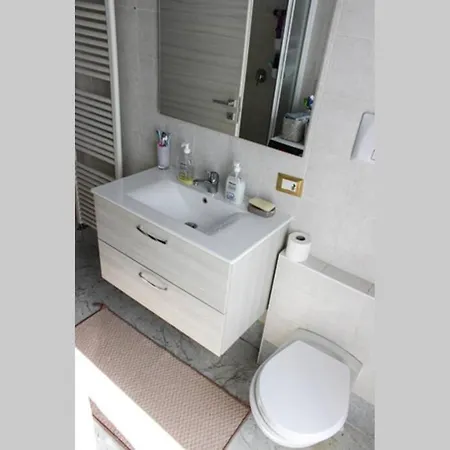 Gugliemo Apartment Desenzano del Garda